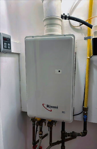 https://kelmscotthotwater.com.au/uploads/2025/06/hot-water-87450.jpg