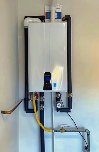 https://kelmscotthotwater.com.au/uploads/2025/06/instant-hot-water-systems-63860.jpg